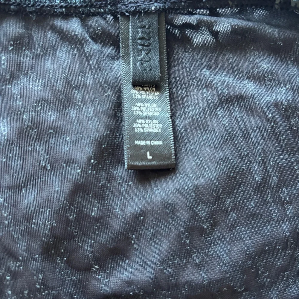Skims Velvet Logo Glove Long Sleeve Crop Top in Soot Black Size L